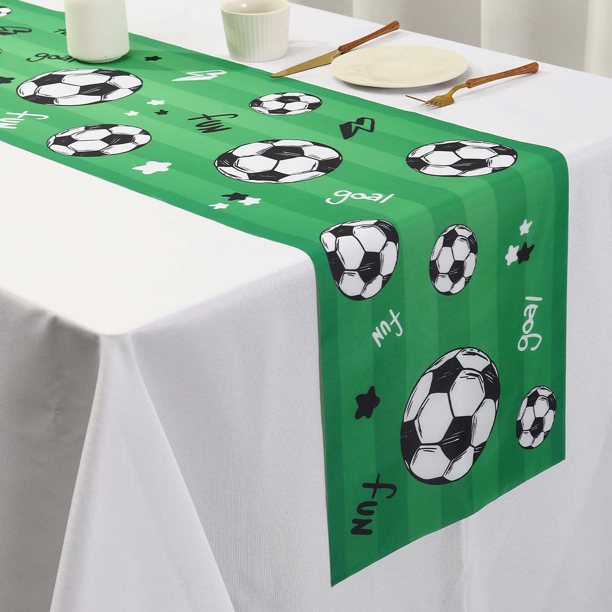 Soccer Table Runner Decors Pol - Outdoor Sport News 리뷰 및 가격